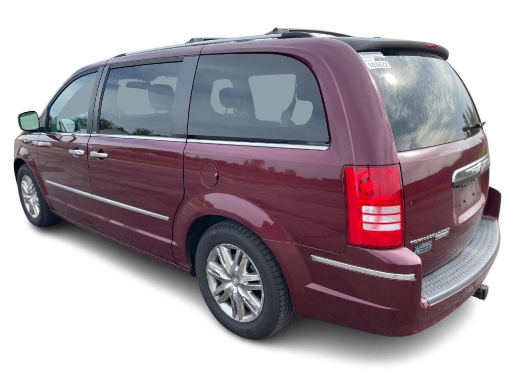 2008 Chrysler Town & Country Image 4