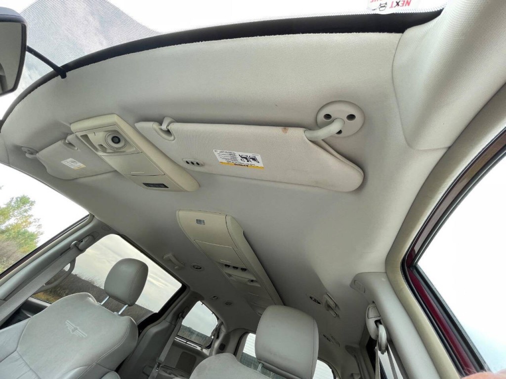 2008 Chrysler Town & Country Image 33