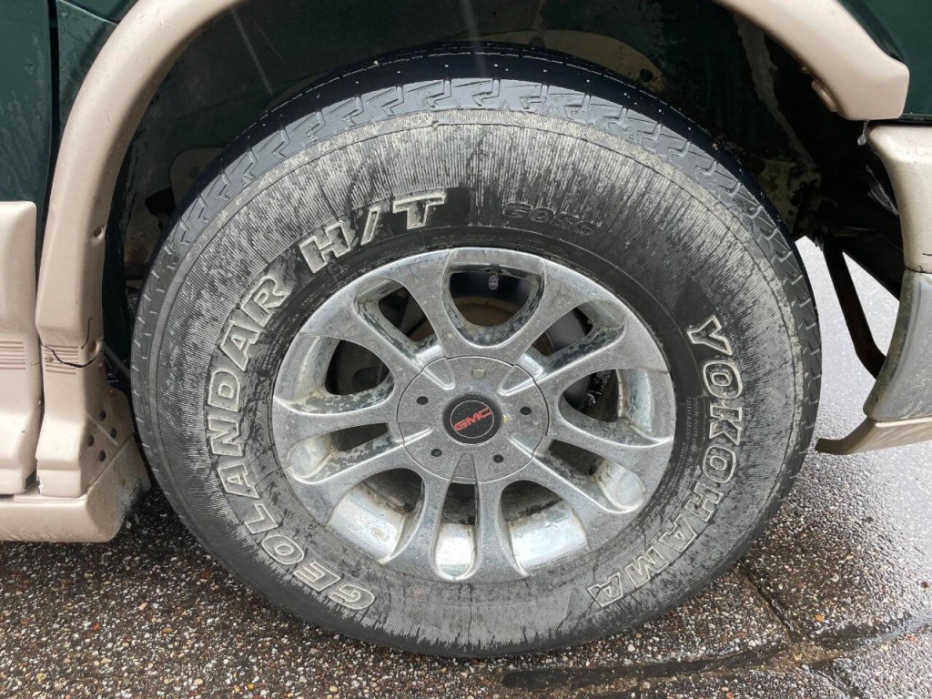 2004 GMC Savana Image 17