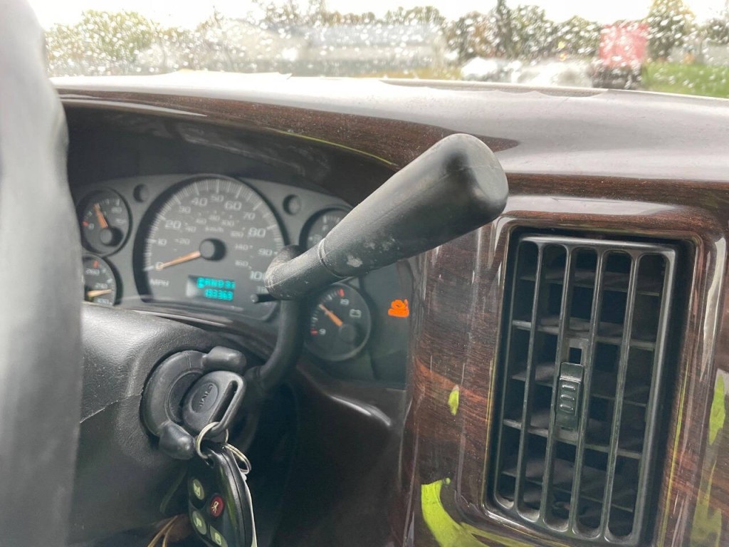 2004 GMC Savana Image 41