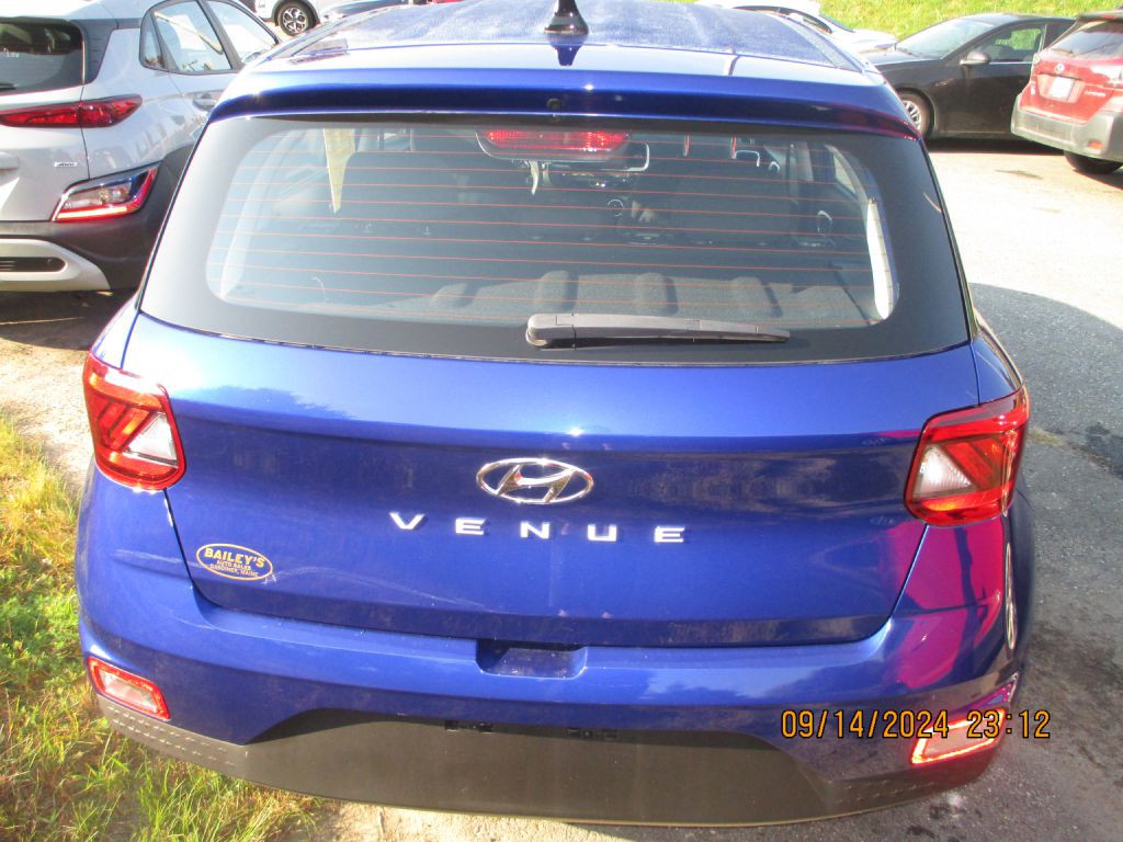 2022 Hyundai Venue Image 6