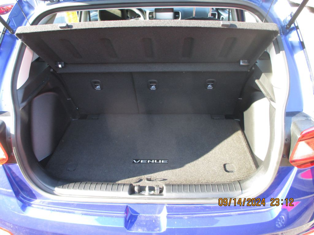 2022 Hyundai Venue Image 7