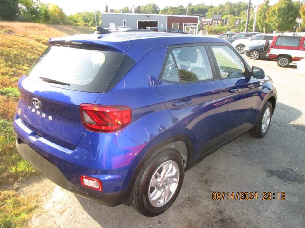 2022 Hyundai Venue Image 8