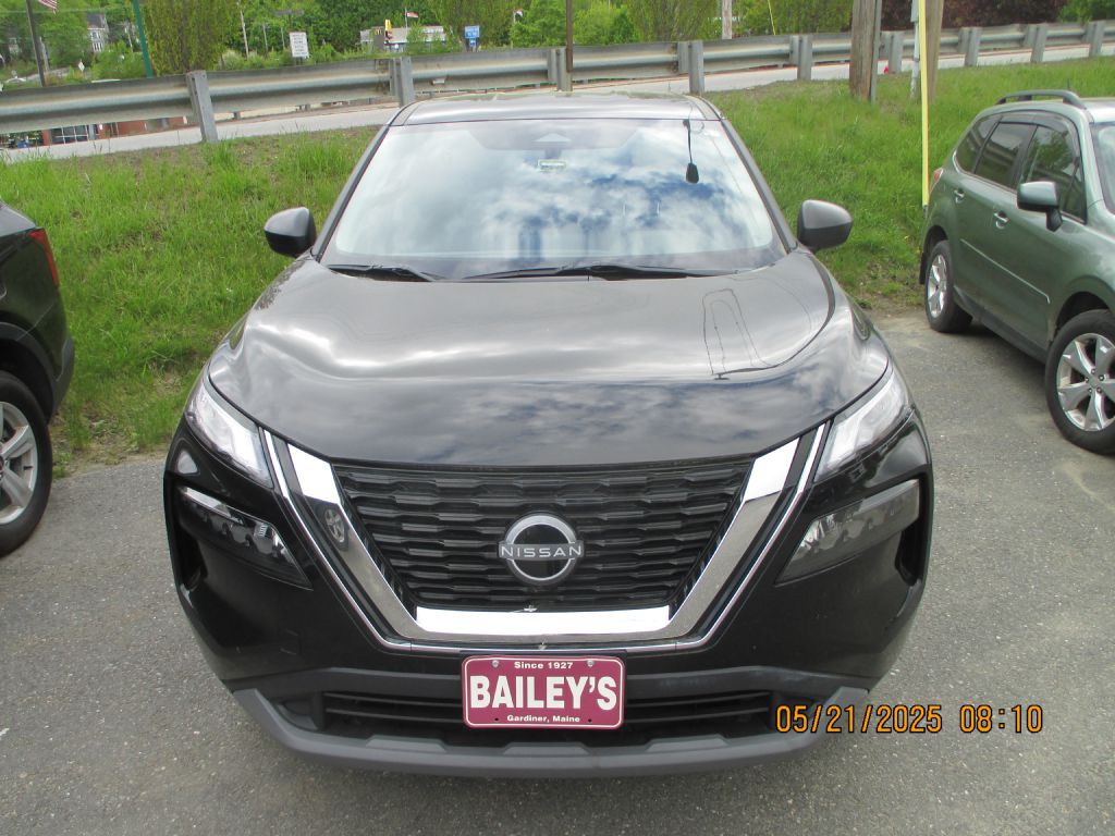 2023 Nissan Rogue Image 2