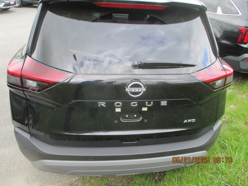 2023 Nissan Rogue Image 8