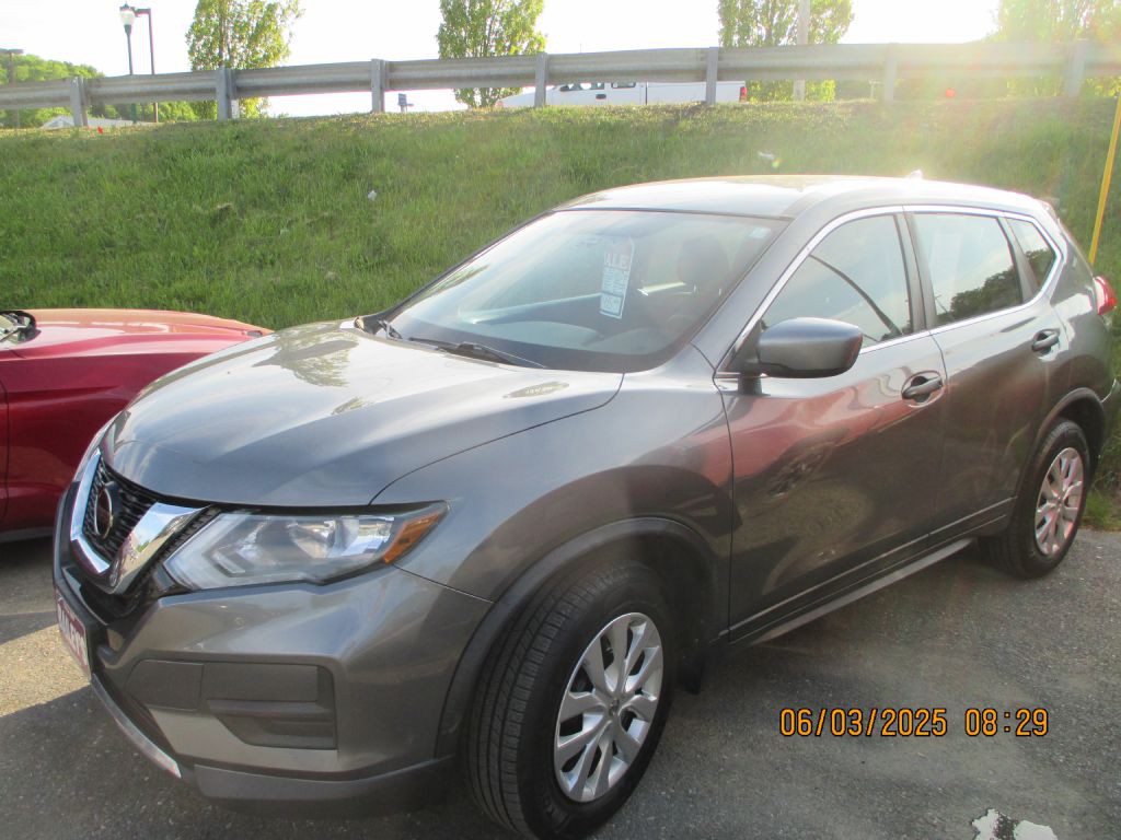 2018 Nissan Rogue Image 2