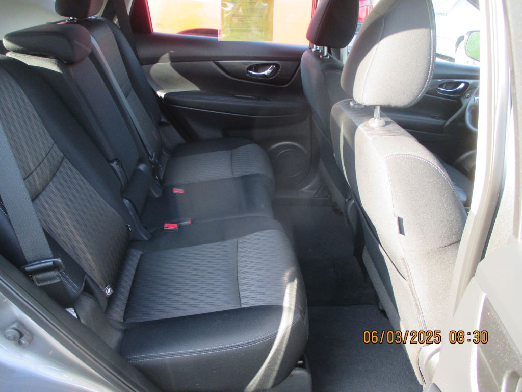 2018 Nissan Rogue Image 9