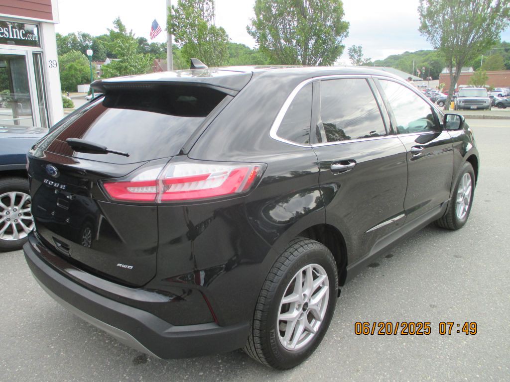 2023 Ford Edge Image 3