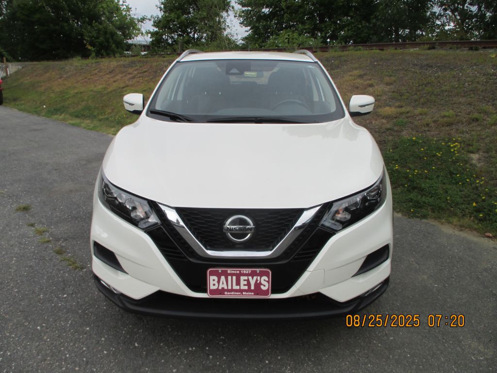 2022 Nissan Rogue Image 1