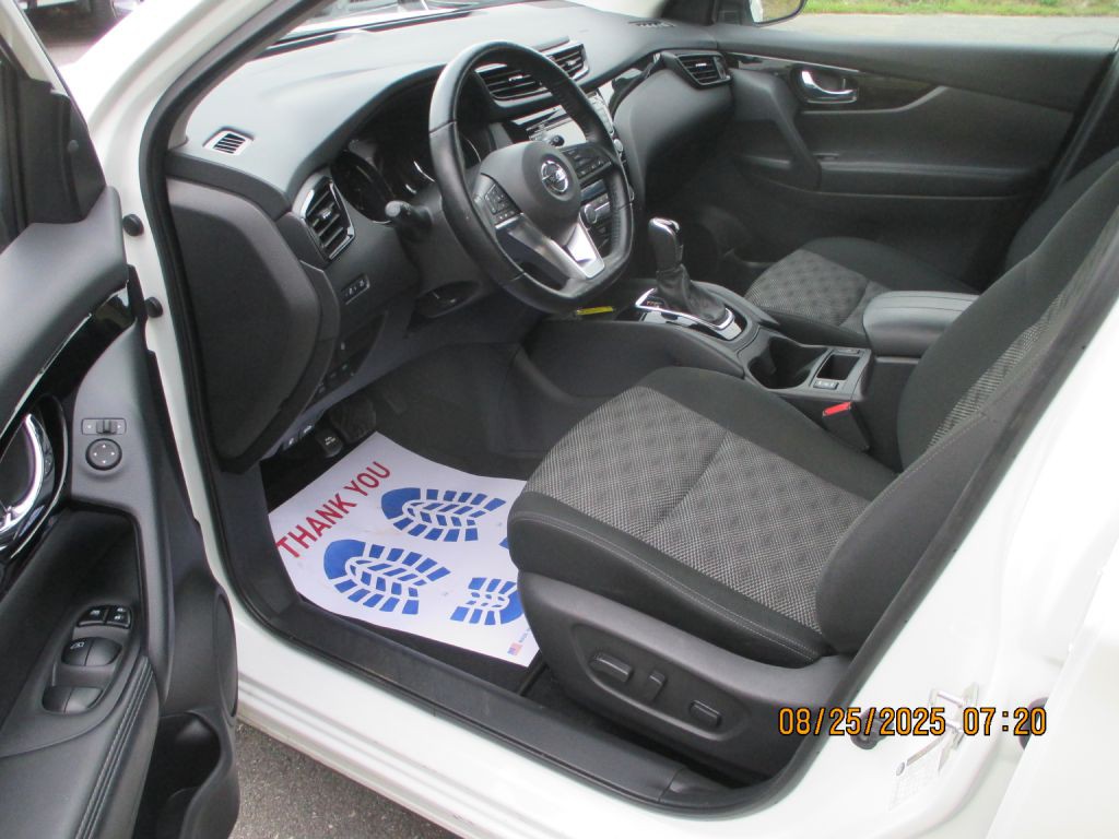 2022 Nissan Rogue Image 6