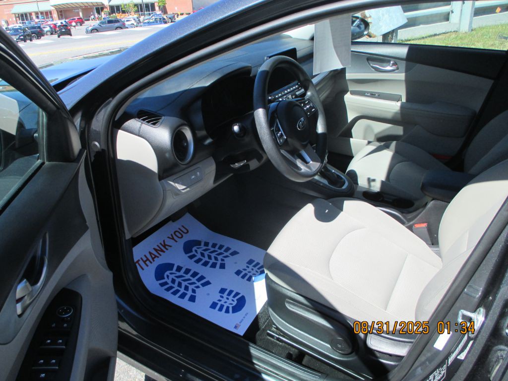 2021 Kia Forte Image 6