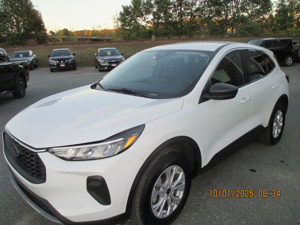2024 Ford Escape Image 3