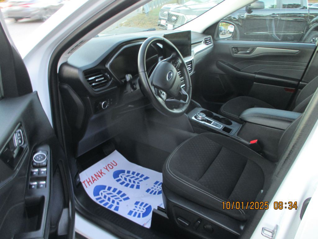 2024 Ford Escape Image 5