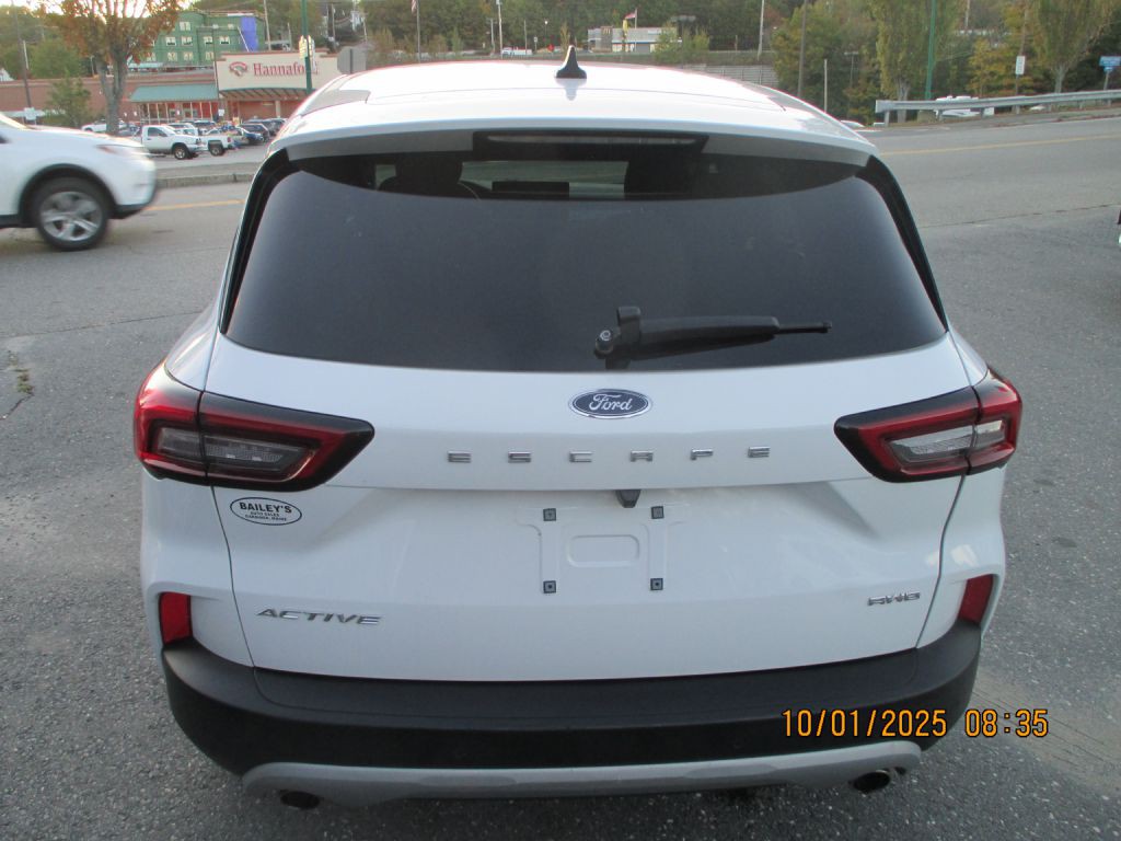 2024 Ford Escape Image 8