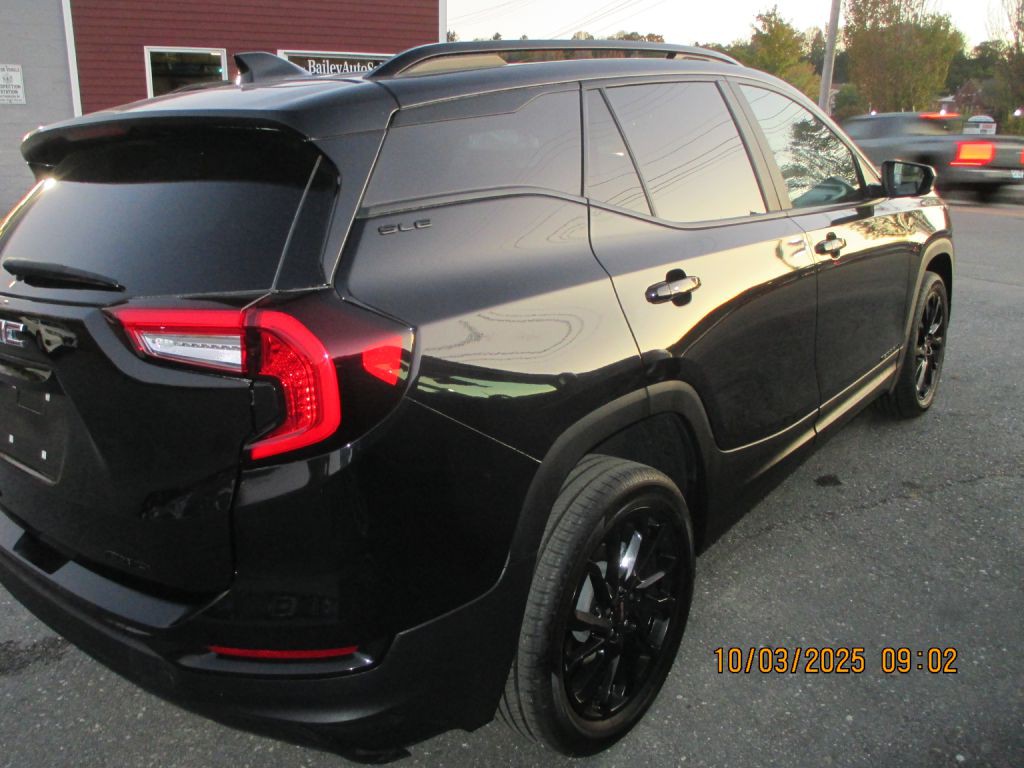 2023 GMC Terrain Image 9