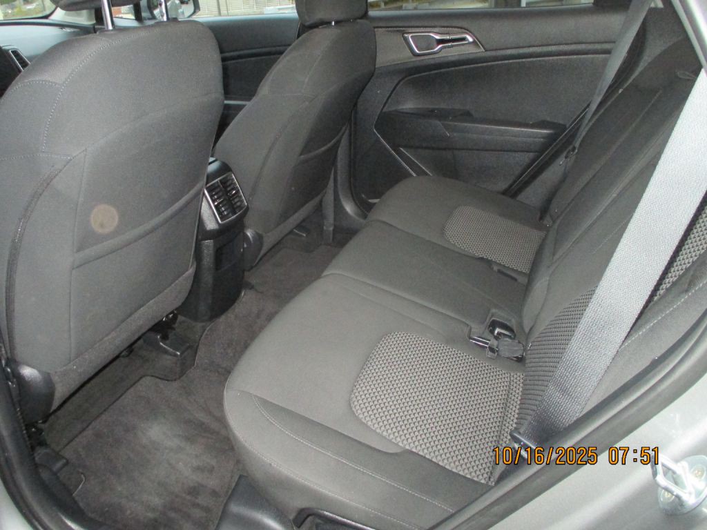 2023 Kia Sportage Image 7