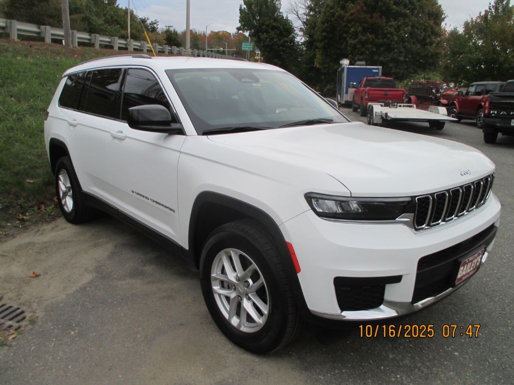2022 Jeep Grand Cherokee Image 1