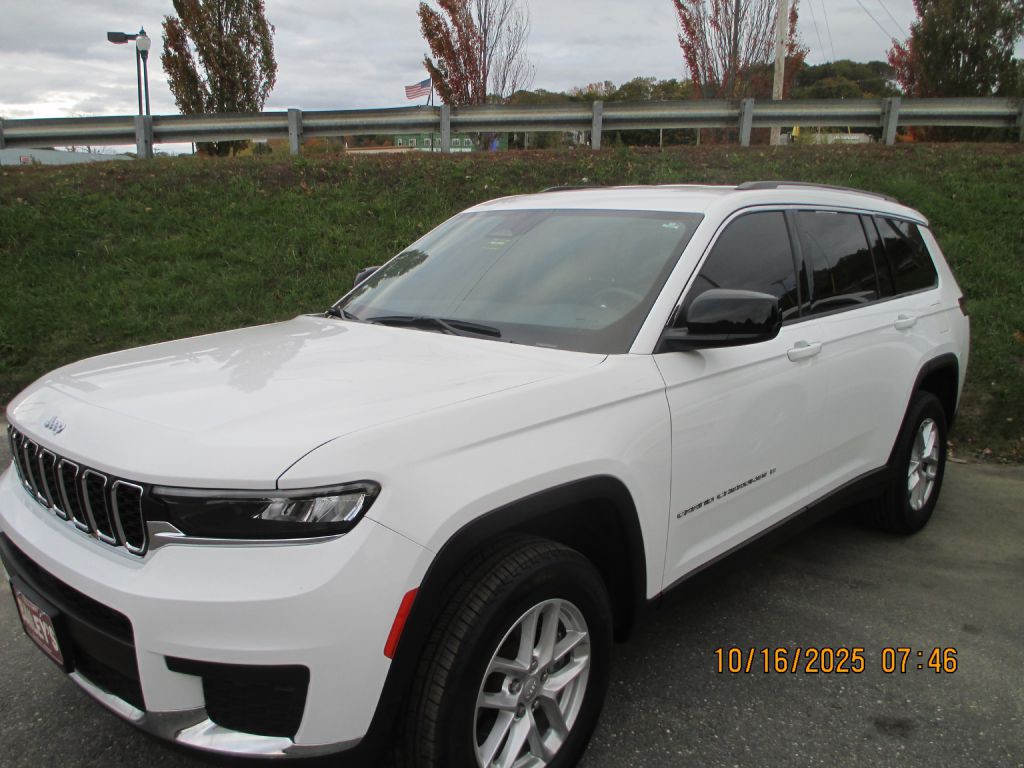 2022 Jeep Grand Cherokee Image 2