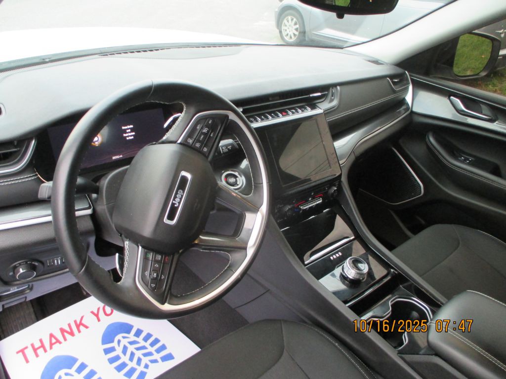 2022 Jeep Grand Cherokee Image 6