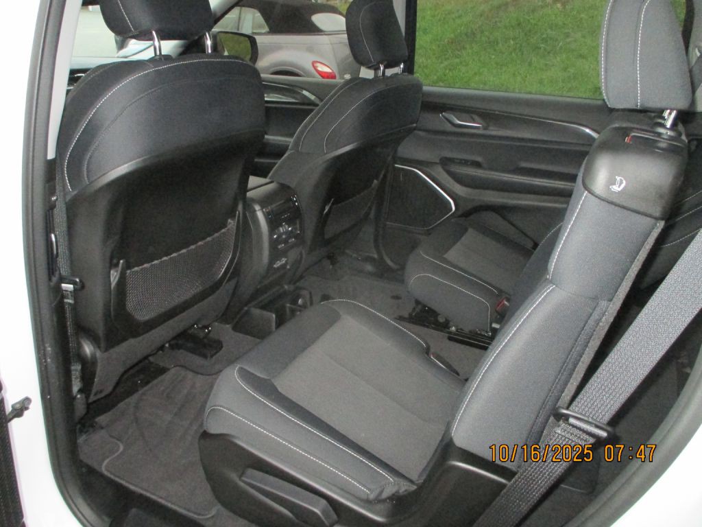 2022 Jeep Grand Cherokee Image 7