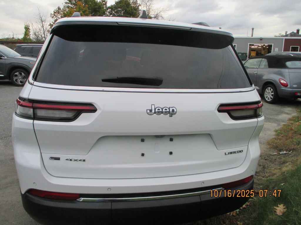 2022 Jeep Grand Cherokee Image 9