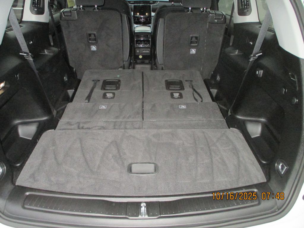 2022 Jeep Grand Cherokee Image 11