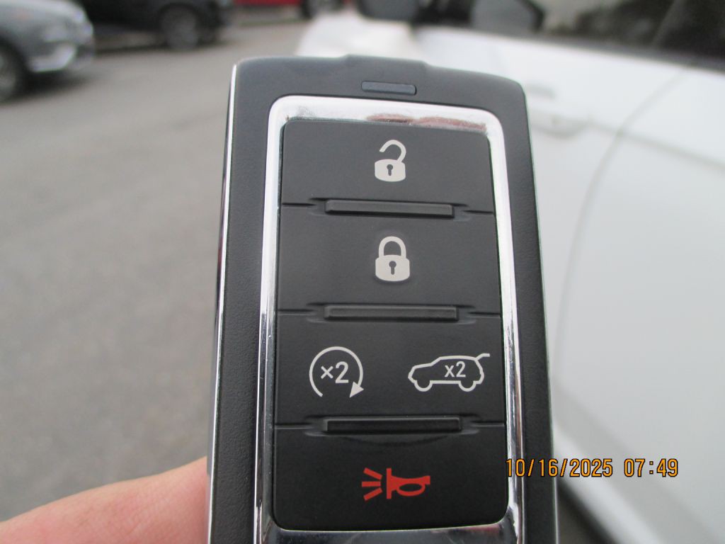 2022 Jeep Grand Cherokee Image 13