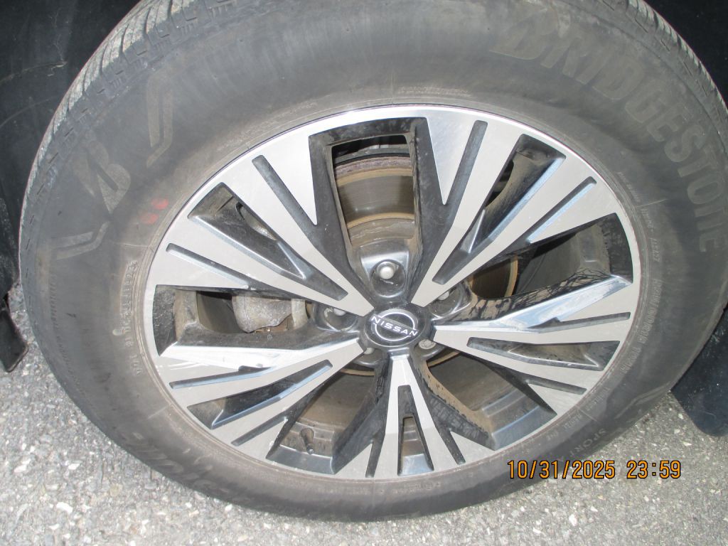 2023 Nissan Rogue Image 12