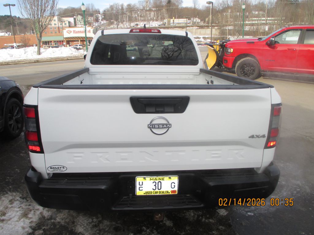 2023 Nissan Frontier Image 8