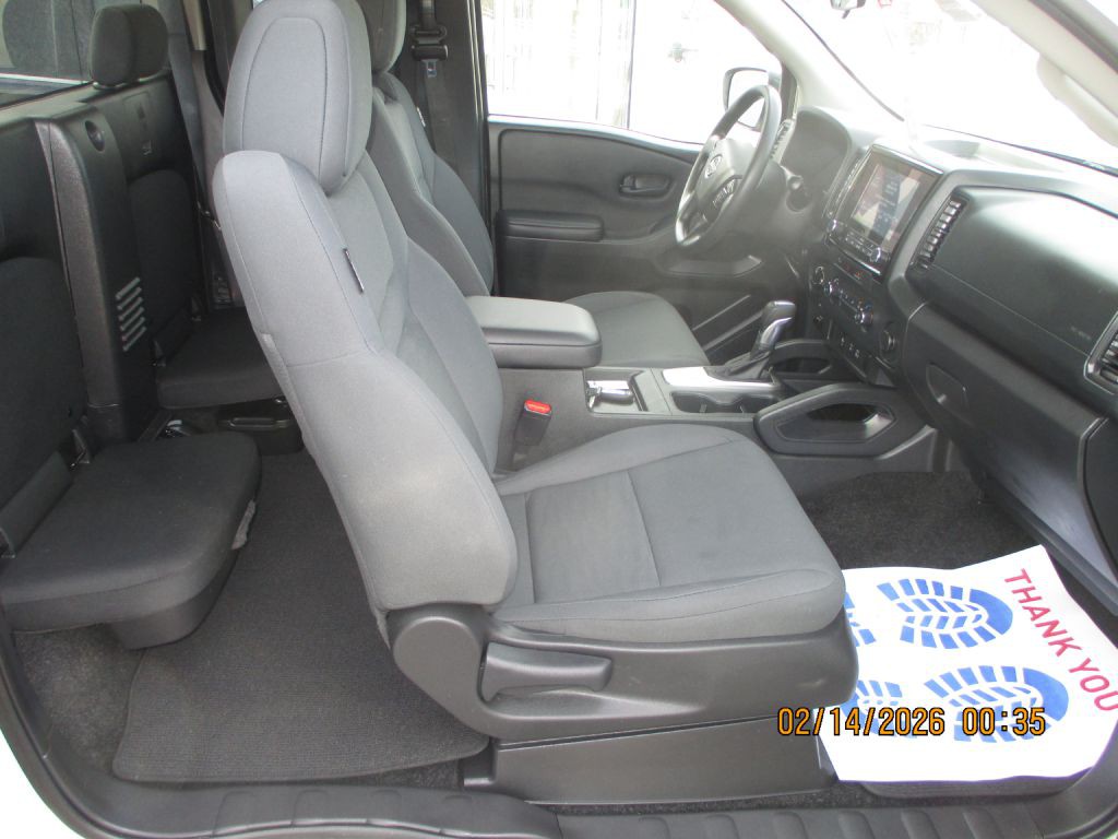 2023 Nissan Frontier Image 11