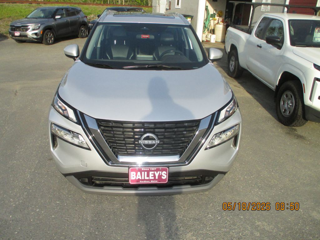 2023 Nissan Rogue Image 2