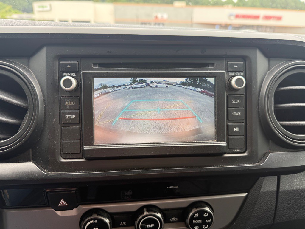 2017 Toyota Tacoma Image 13