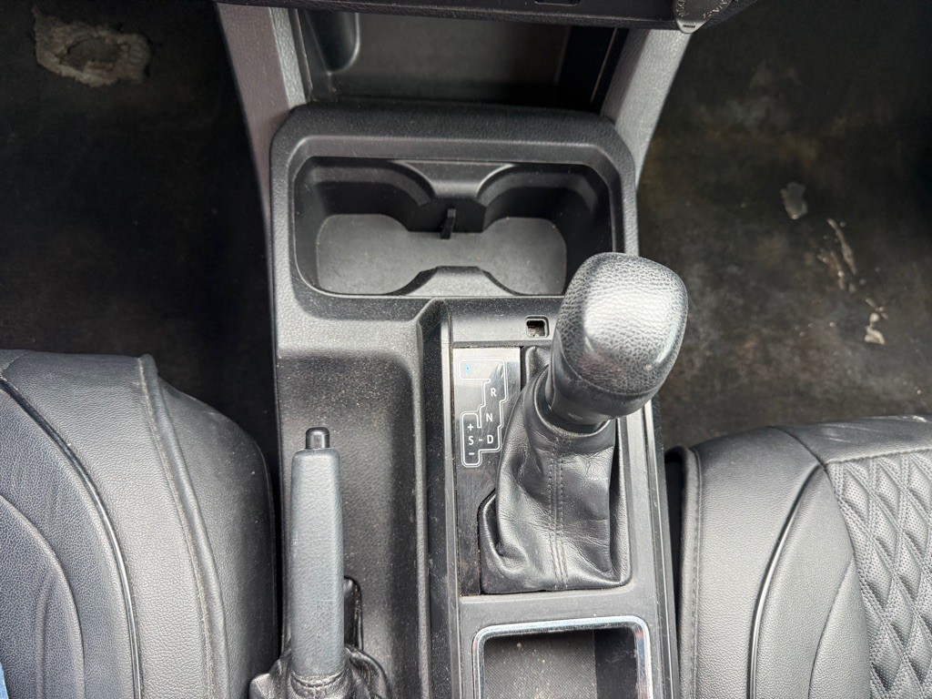 2017 Toyota Tacoma Image 15
