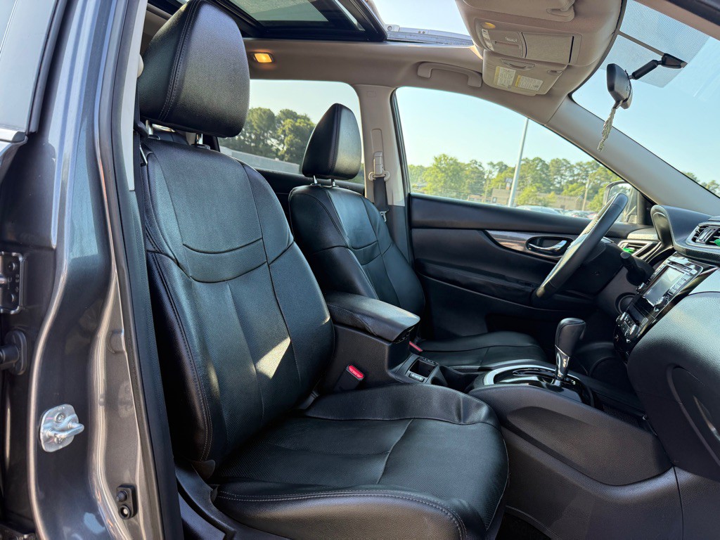 2016 Nissan Rogue Image 10