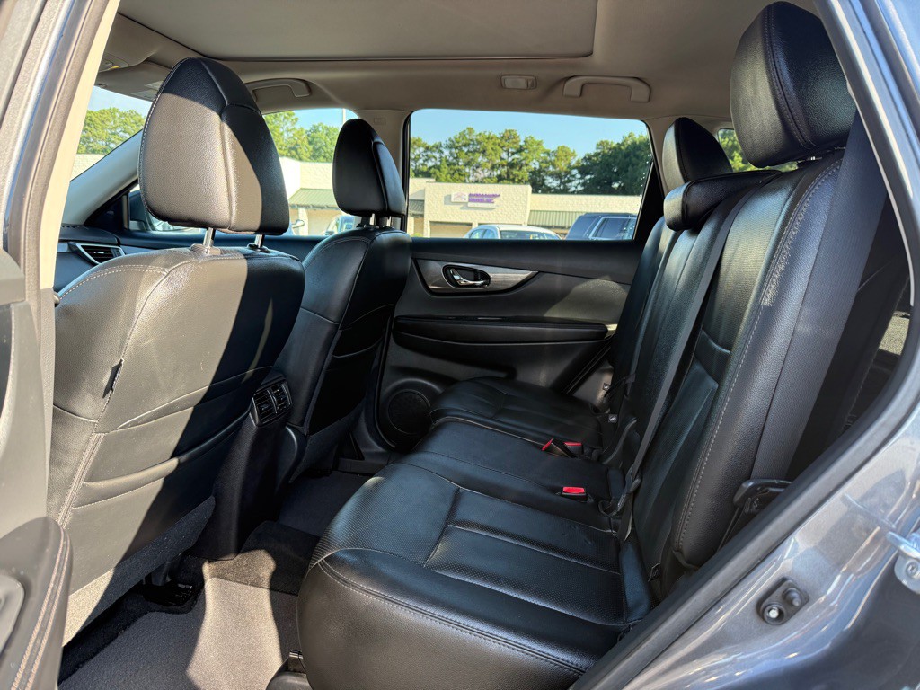 2016 Nissan Rogue Image 11