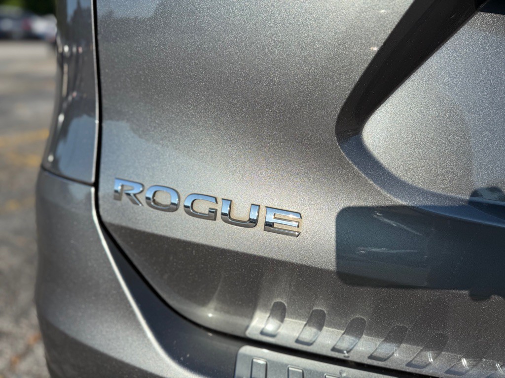 2016 Nissan Rogue Image 22