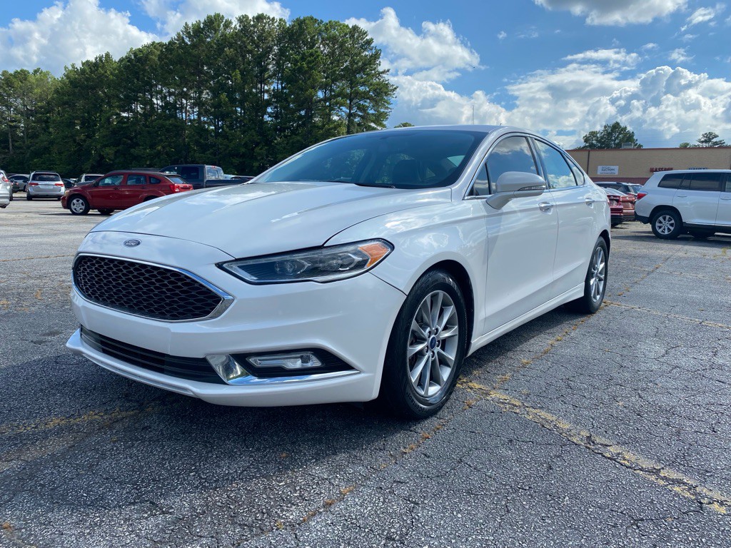 2017 Ford Fusion Image 2