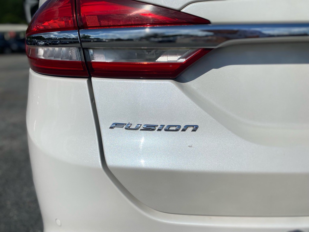 2017 Ford Fusion Image 13