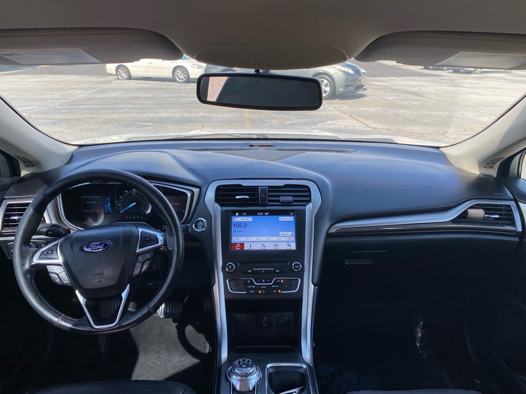 2017 Ford Fusion Image 15