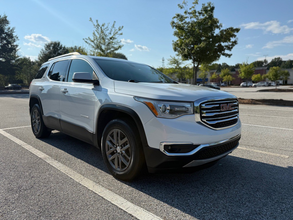 2018 GMC Acadia Image 3