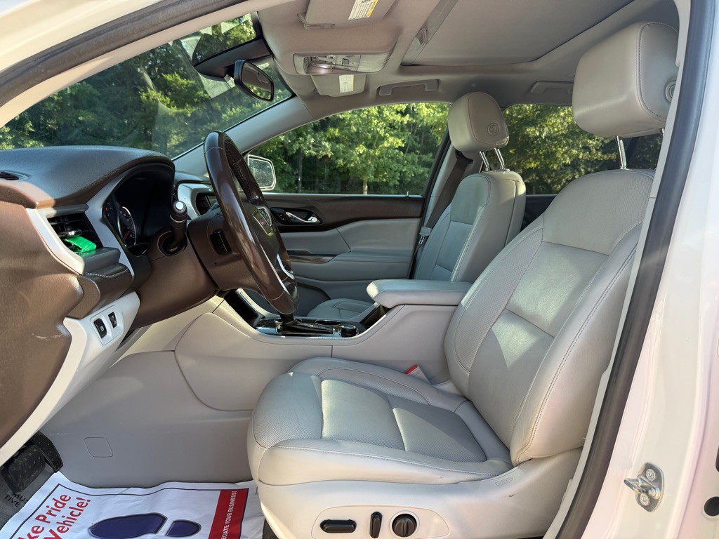 2018 GMC Acadia Image 4