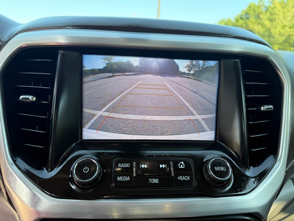 2018 GMC Acadia Image 13