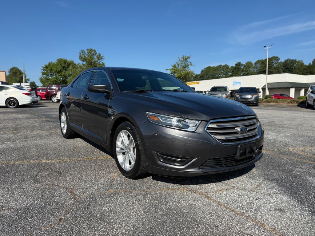 2017 Ford Taurus Image 3