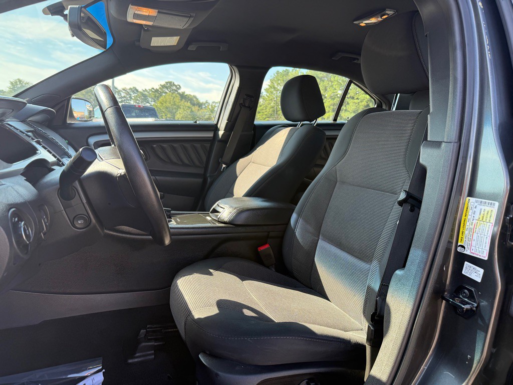 2017 Ford Taurus Image 7