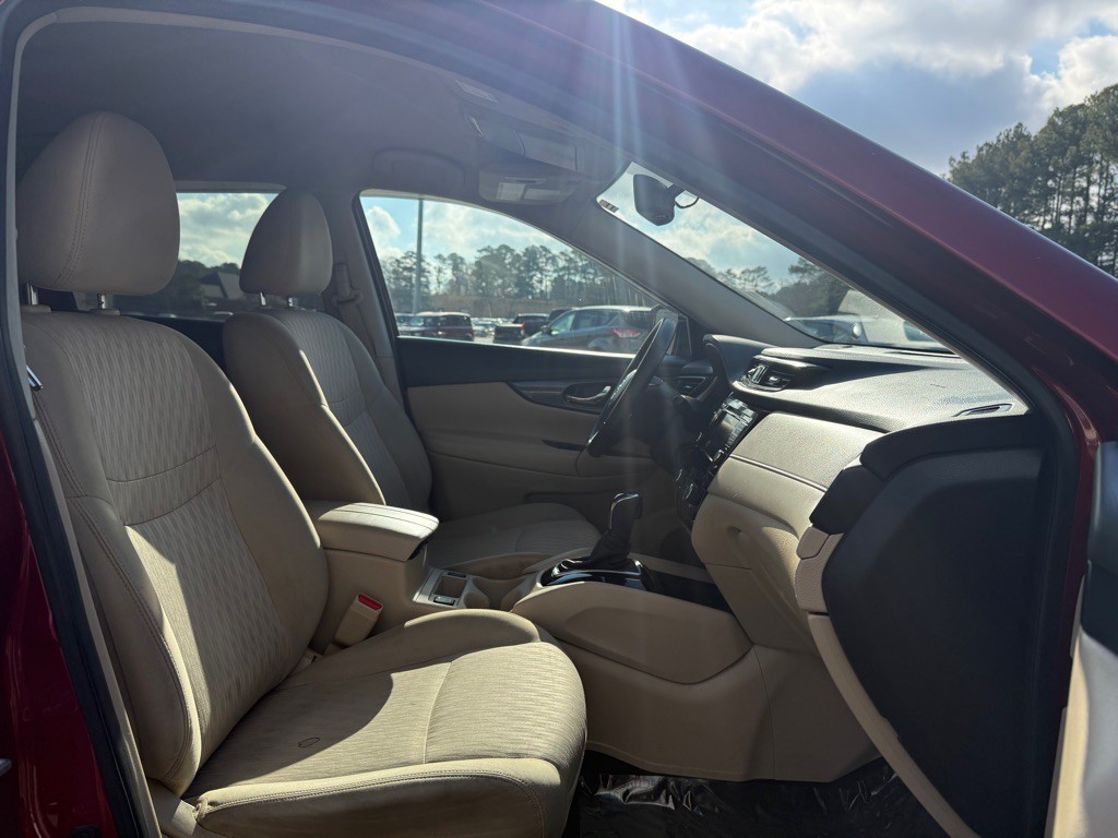 2019 Nissan Rogue Image 10