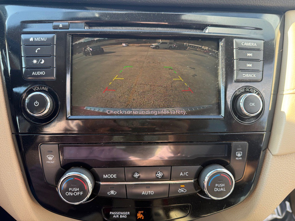 2019 Nissan Rogue Image 14