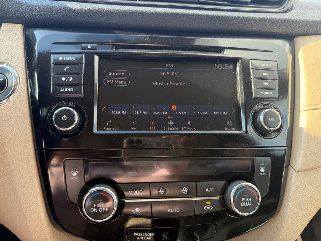 2019 Nissan Rogue Image 15