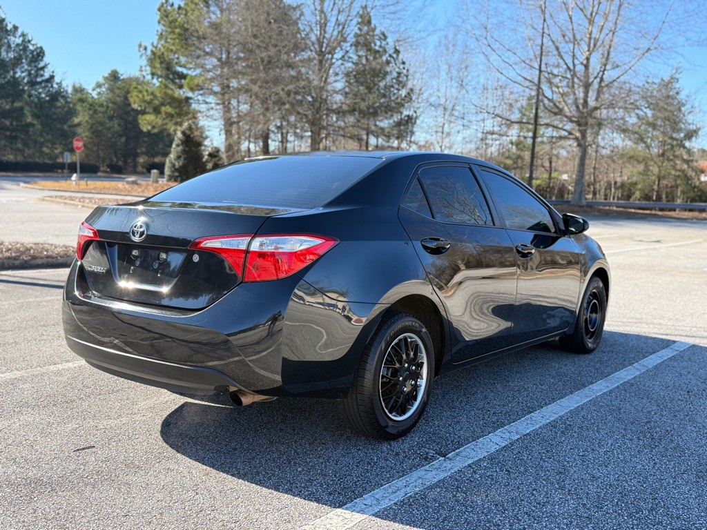 2016 Toyota Corolla Image 3