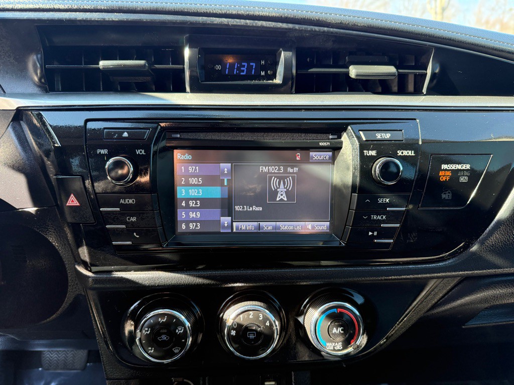 2016 Toyota Corolla Image 9