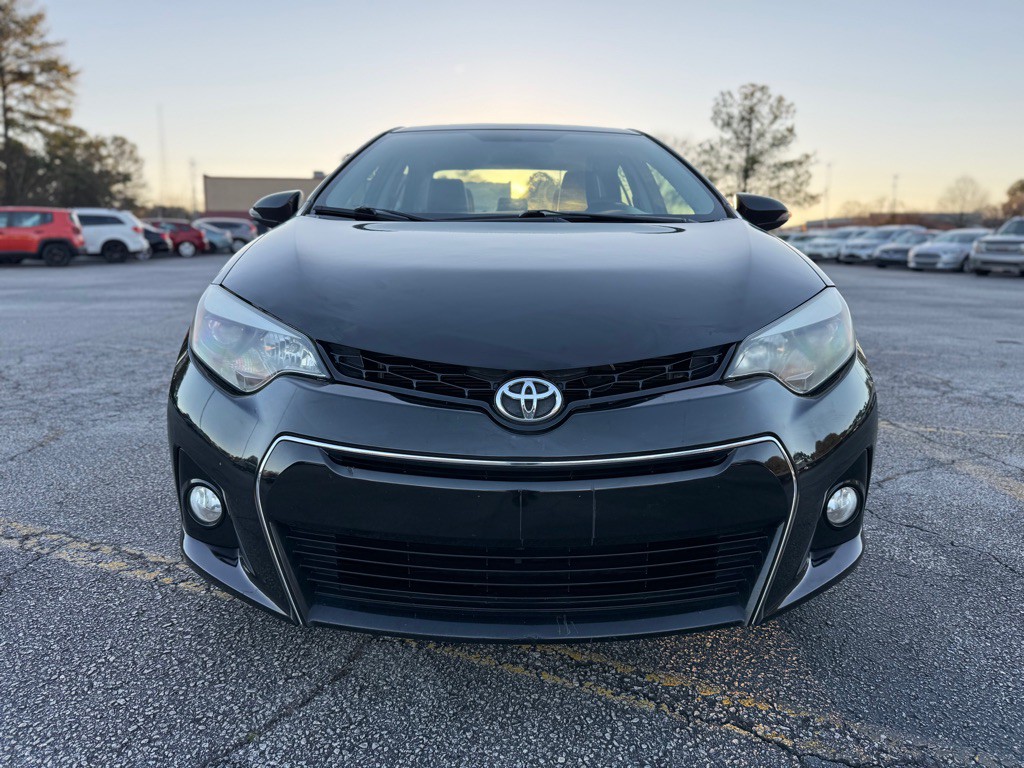 2015 Toyota Corolla Image 1